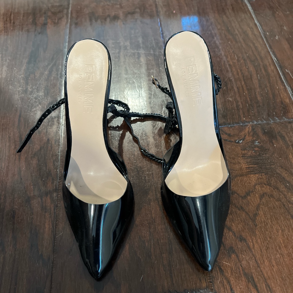 Black Patent Pointy Toe Heels - Femme La
